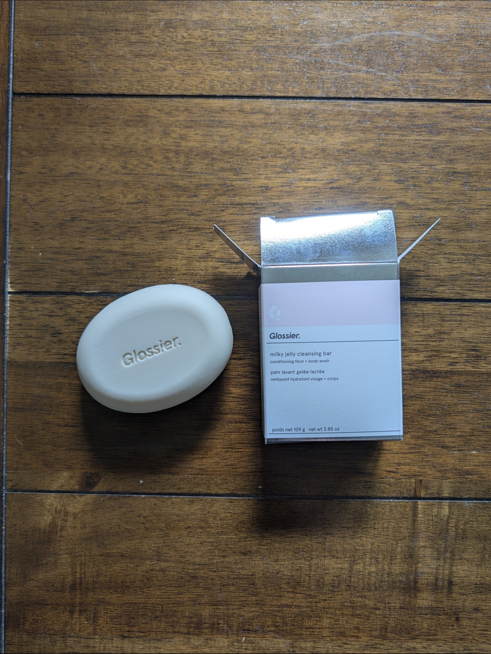 Glossier Milky Jelly Cleansing Bar — White
